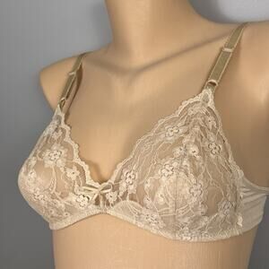Vintage NEW NOS Donald Brooks For Maidenform Bra Sheer Lace 32B Nipple Cover